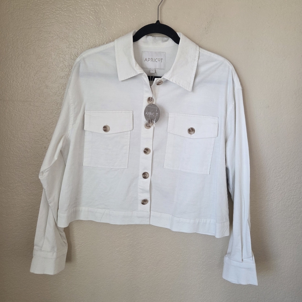 NWT Apricot Cream/White Bozy Jacket Crop